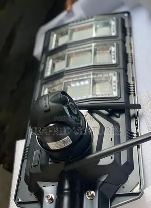 Solar Light 450w With 4g PTZ Camera