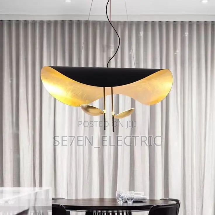 Dropping Pendant Chandelier.