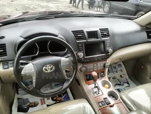 Toyota Highlander 2008 Red