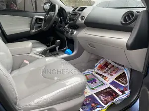 Toyota RAV4 2008 Blue