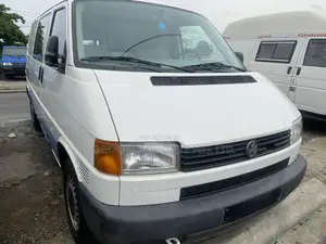 Volkswagen Transporter 2004 White