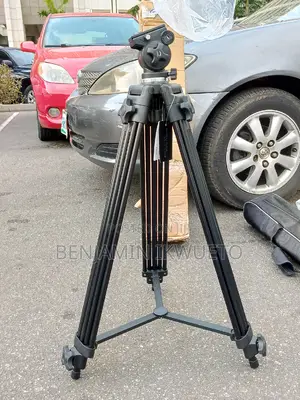 Heavy Duty Video Tripod