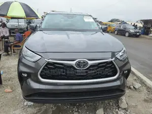 Toyota Highlander XLE AWD 2020 Gray