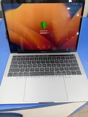 Laptop Apple MacBook Pro 2017 16GB Intel Core I7 SSD 256GB