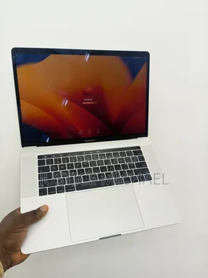 Laptop Apple MacBook Pro 2017 16GB Intel Core I7 SSD 256GB