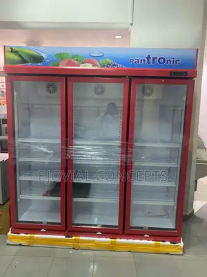 Pantronics 1400ltrs 3 Doors Beverage Showcase Chiller
