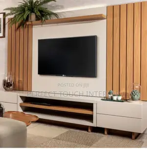 Tv Panel With Wall Clowding