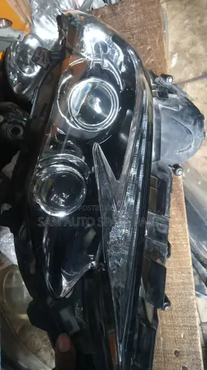 Lexus ES 350 Headlamp Left Side 2018 Model Two Torch