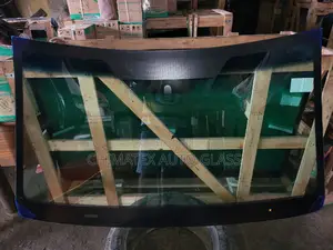 VW Routan 2012 Windscreen Glass