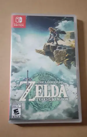 Nintendo Switch Legend of Zelda ( Tears of the Kingdom)
