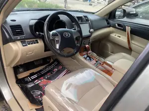 Toyota Highlander 2011 Gray