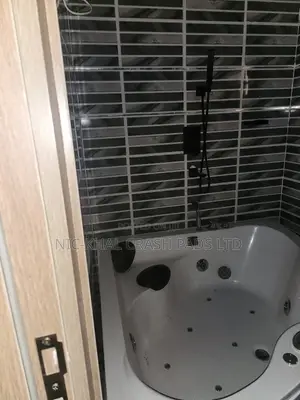 4bdrm Duplex in Brains And Hammers for rent