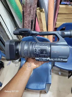 Sony HDR-FX1000E Handycam HDV PAL Camcorder