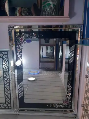 Frame Mirror