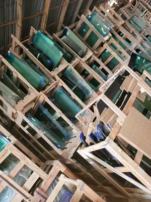 All Kinds of Windscreen Glass for All Cars Available