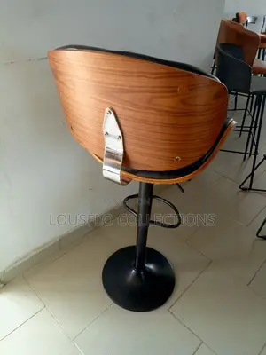 Your Quality Italian Leather Wooden Back Bar Stood
