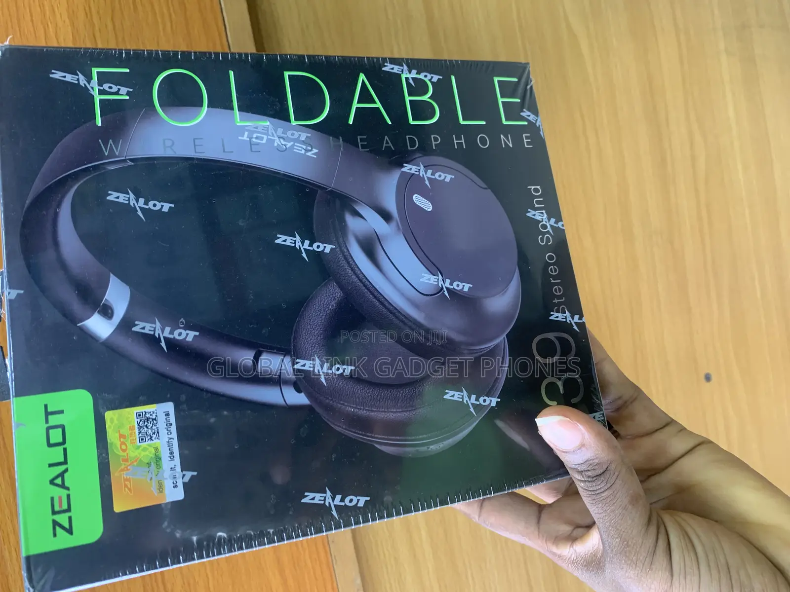 Foldable Wireless Headphone