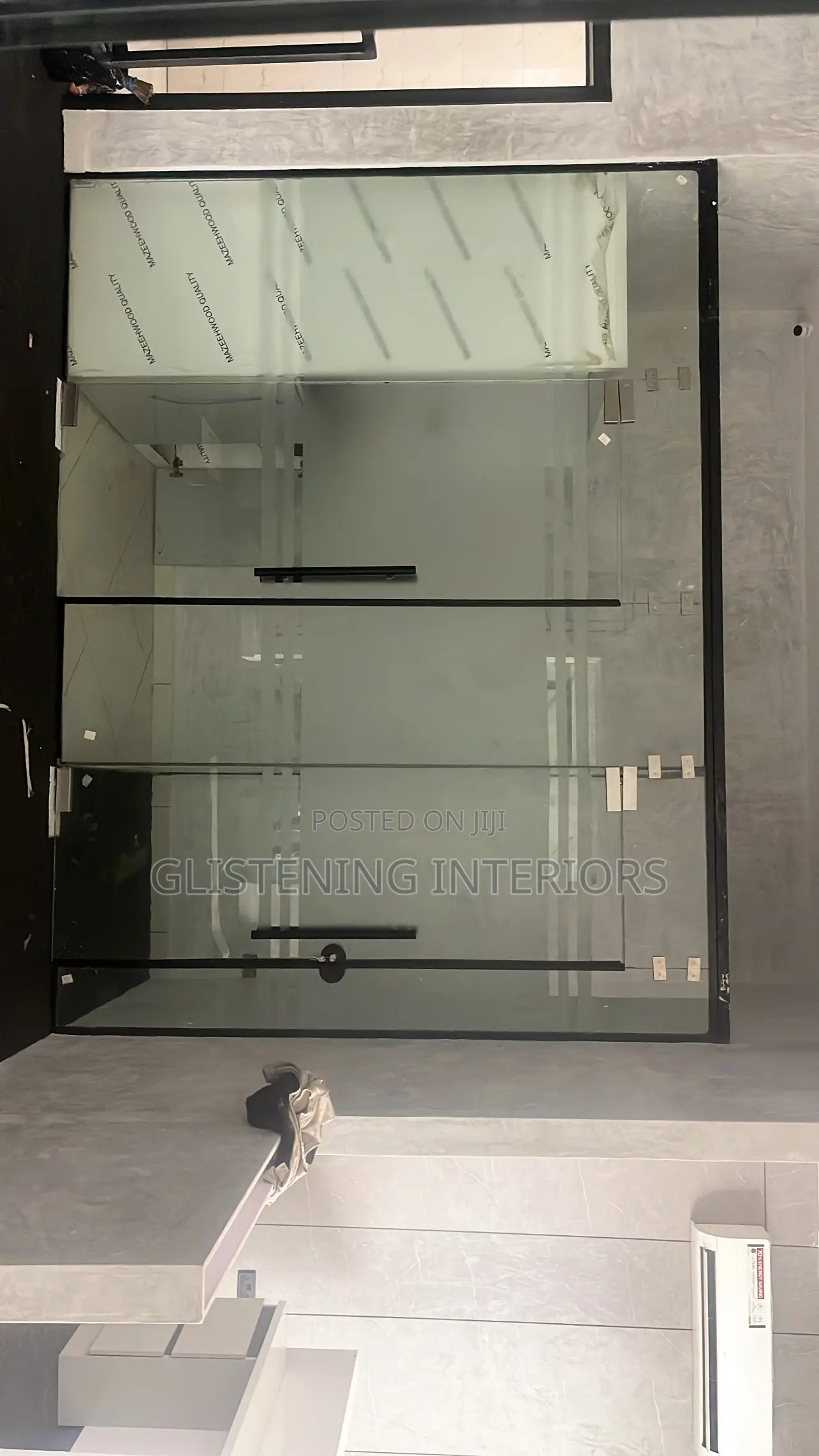 Office Partition With a Black Profile