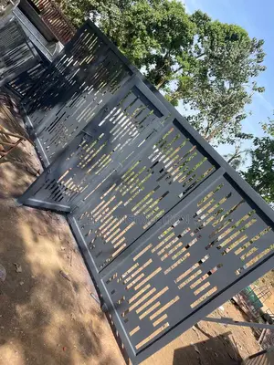 Lesser Cut Gate