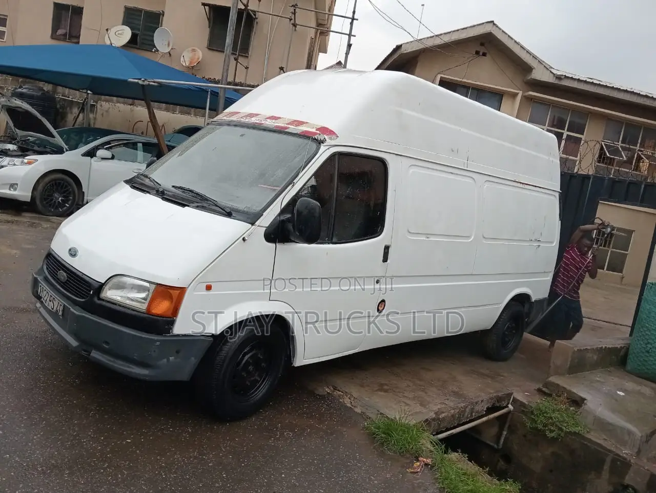 Ford Transit 2002 White