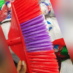 High Quality Plastic Broom/Sweeping Brush With Stick