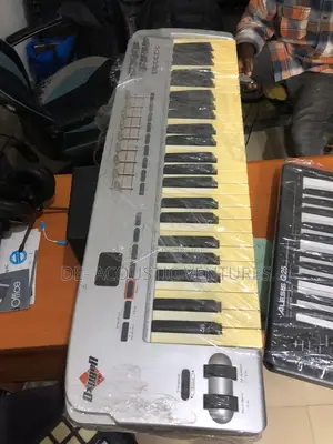 Maudio Oxygen 49 Uk Used Midi Keyboard
