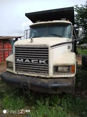 Mack Ch Model Tipper Truck 10 Tyres - Foreign Use
