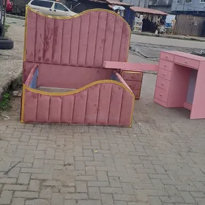 6/6 Padded Bedframe.