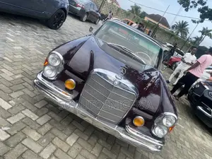 Mercedes-Benz E250 1979 Brown