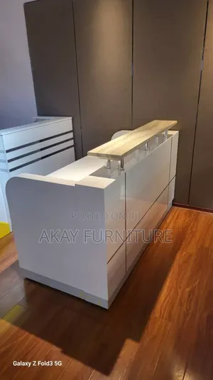 Reception Desk 1.8 Meters