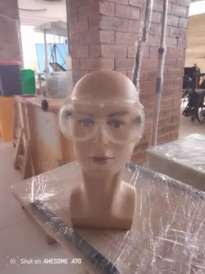 Unisex Ultra Clear Protective Glasses