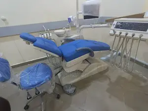 Complete Dental Chair With Accessories
