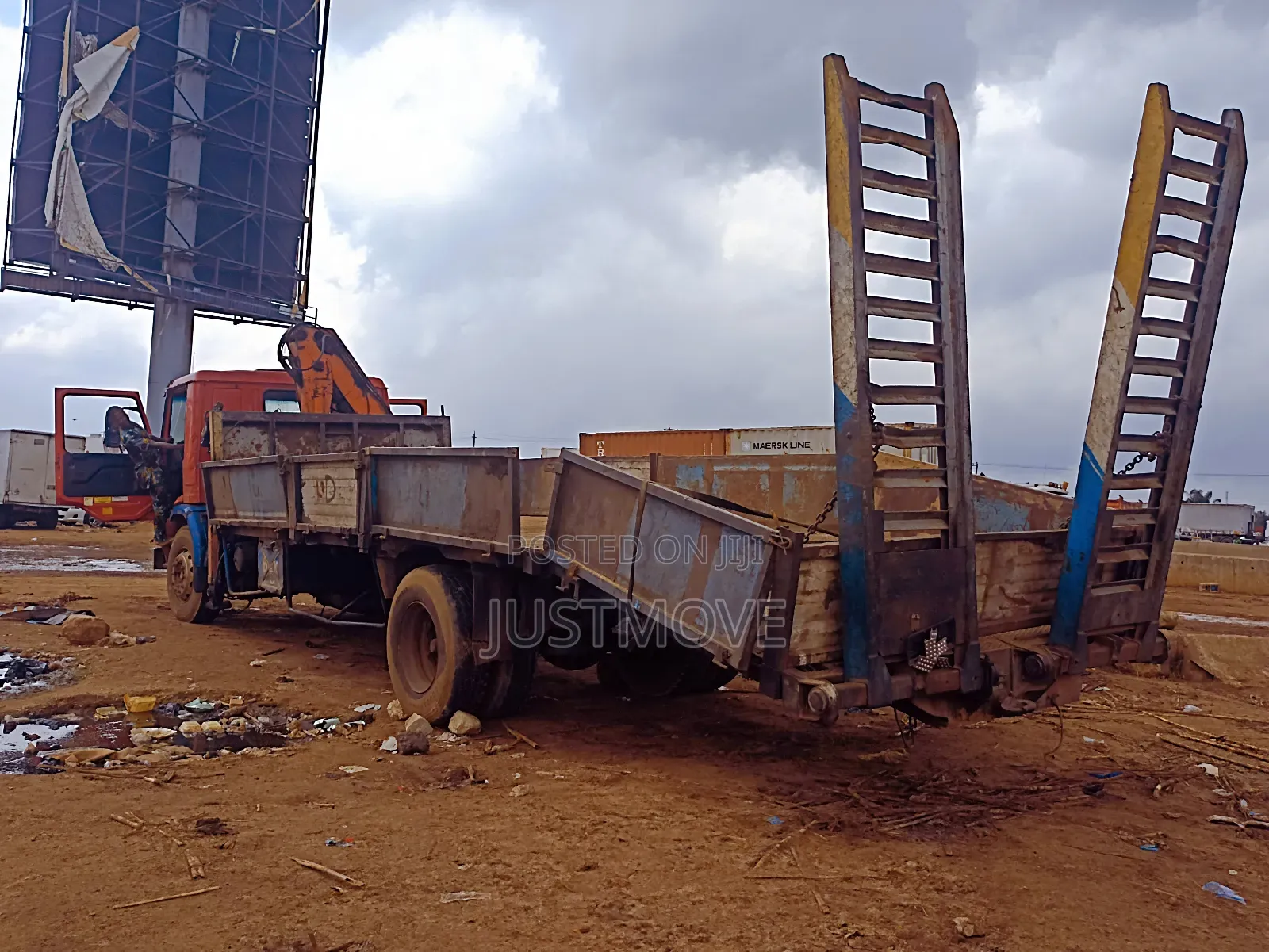 Flatbed Self Loader for Hire