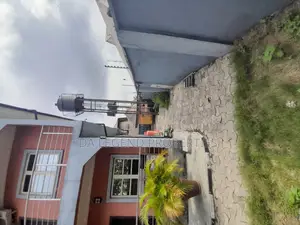 4bdrm Duplex in Woji for sale