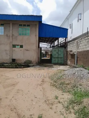 Self Compound Warehouse for Lease