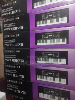 Yamaha Keyboard Piano PSR-E373