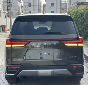 Lexus LX 2023 Green