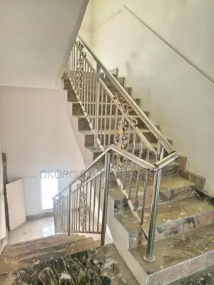 Democrat Choice of Handrail