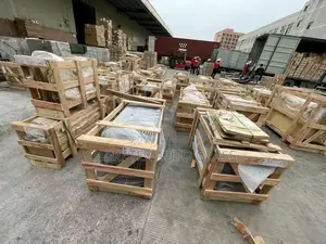 All Kinds of Back Windscreen Glass for All Cars Available