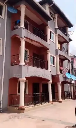 2bdrm Block of Flats in World Bank , Owerri for sale
