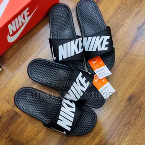 Original Nike Benassi Slides