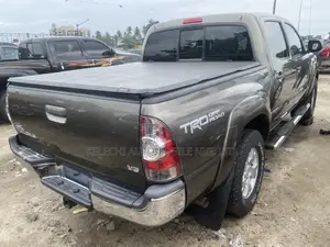 Toyota Tacoma Regular Cab 4x2 2.7L 4-Cyl. 4-Speed Automatic 2013 Gray