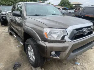 Toyota Tacoma Regular Cab 4x2 2.7L 4-Cyl. 4-Speed Automatic 2013 Gray