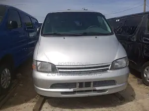 Toyota HiAce 2004 Silver