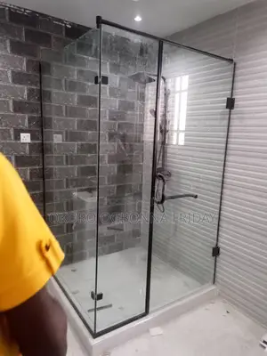 Benson's Style of Shower Cubicle