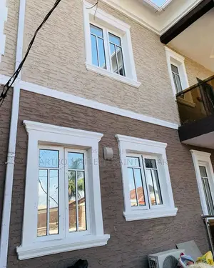 Gravitex Paint Application _Thick, Decorative N Durable.