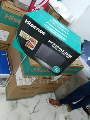 Standard 20 Litres Macro Waves | Hisense | Black.