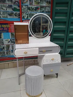Console Dressing Mirror