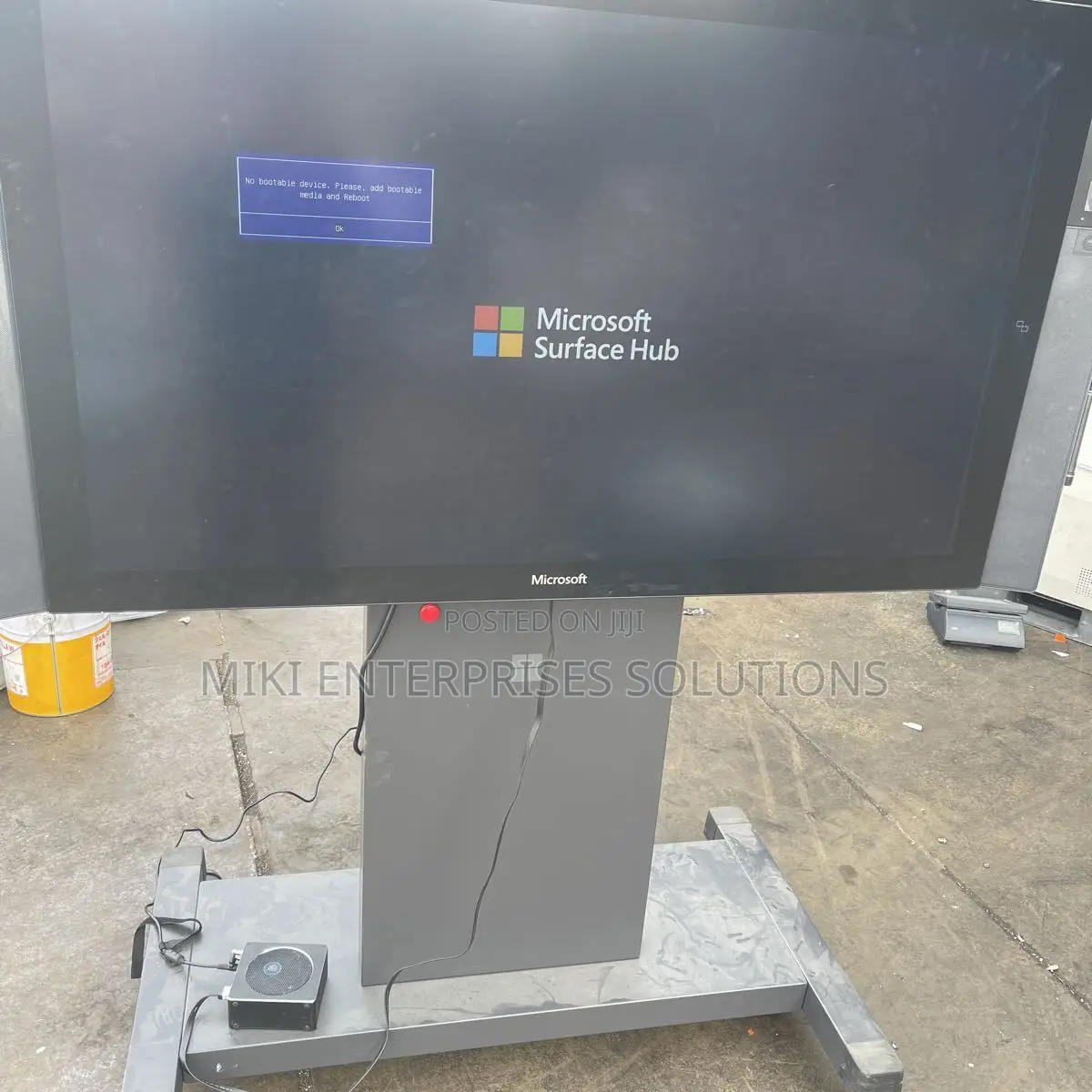 Microsoft Surface Hub V1 1597 55