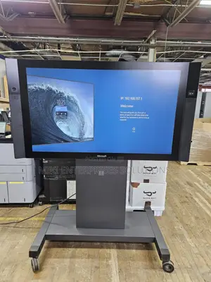 Microsoft Surface Hub V1 1597 55